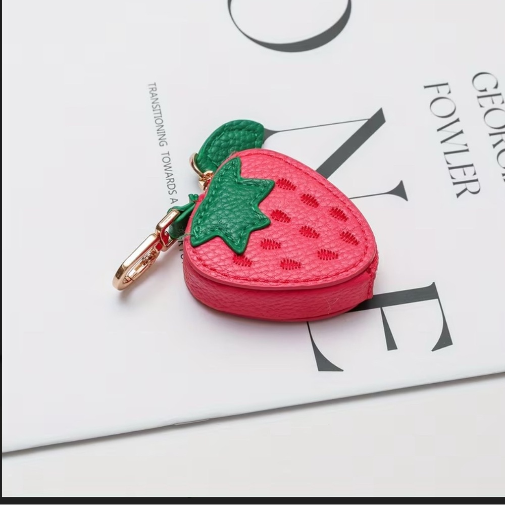 Cute Strawberry Bag Charm Coin Purse Keychain Green Faux Leather zip Mini Pouch